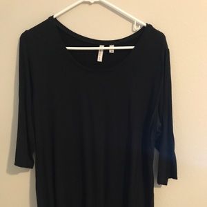 Black tunic/three quarter length shirt